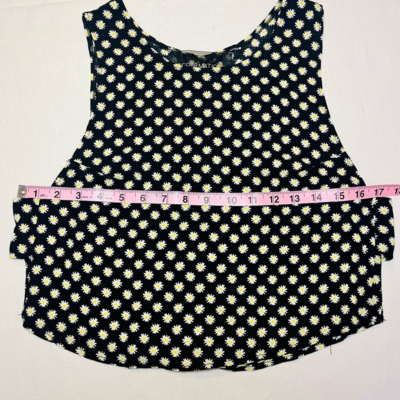 REFORMATION Daisy Patterned Crop Top! - Picture 9 of 9